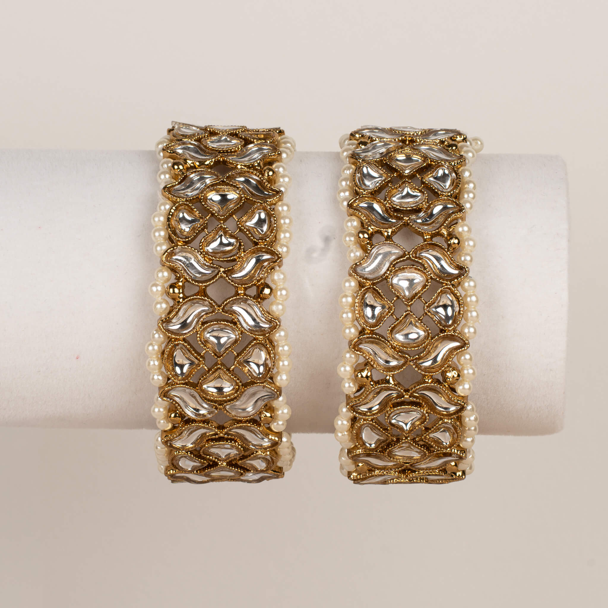 Aarohi Kundan Bangles